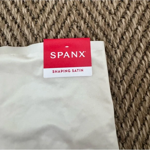 NWT Set of Spanx Satin‎ Shaping Underwear & Shape Short Color Linen Size Small - Picture 3 of 7